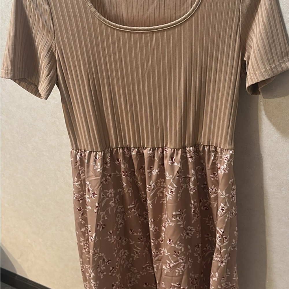 Brown Floral Short Sleeve Dress
